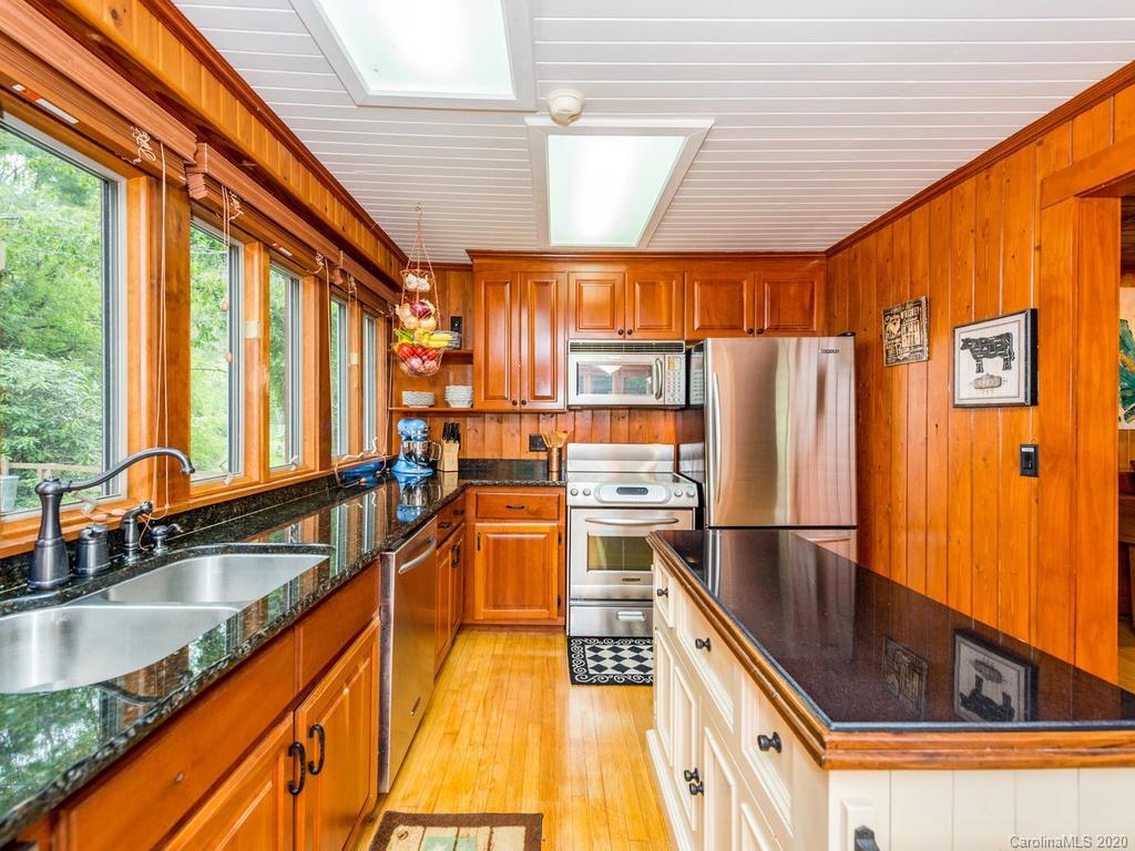 876 Walker Road Waynesville NC 28786