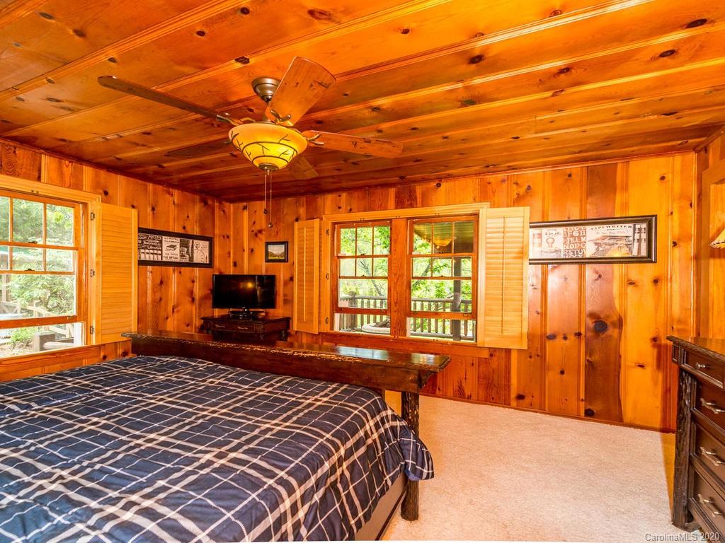 876 Walker Road Waynesville NC 28786