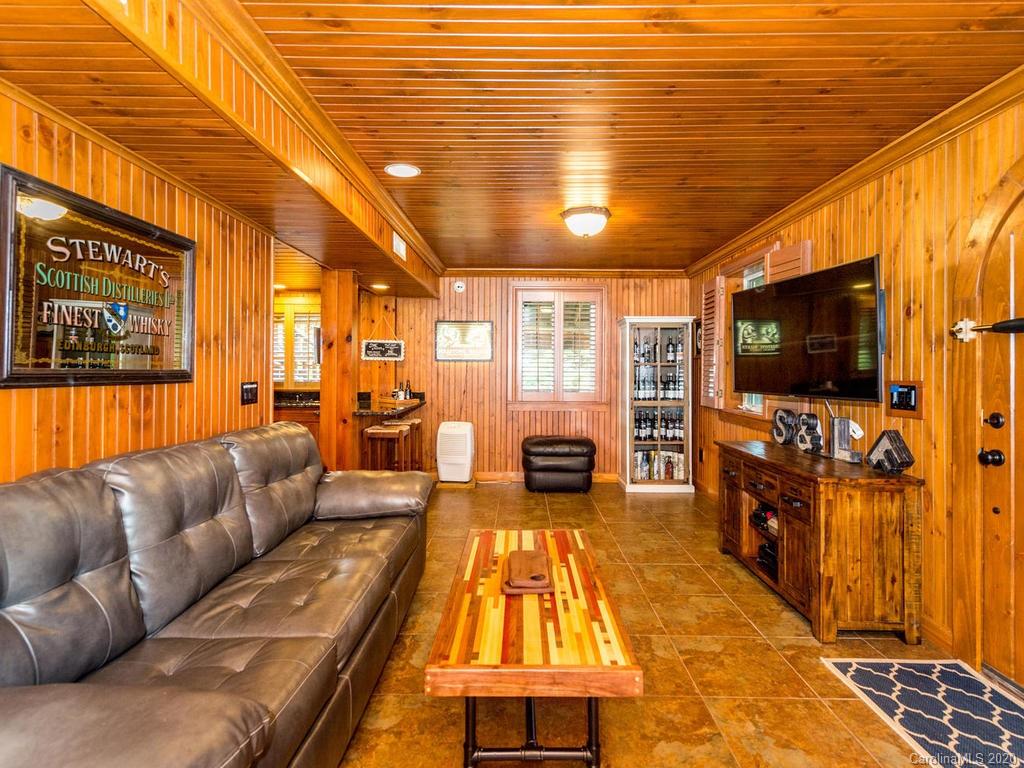 876 Walker Road Waynesville NC 28786