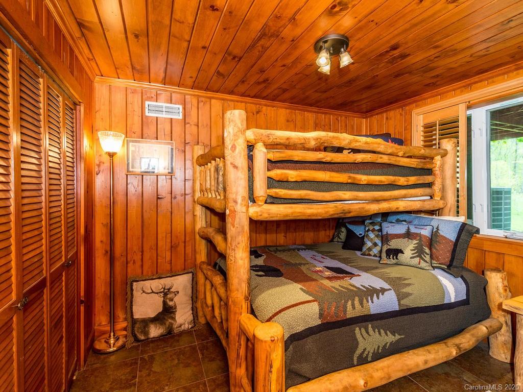 876 Walker Road Waynesville NC 28786