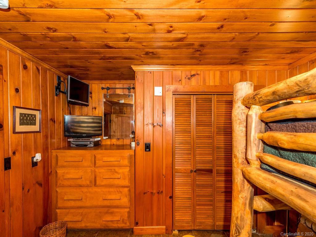 876 Walker Road Waynesville NC 28786