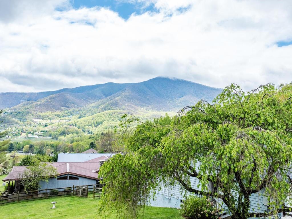 876 Walker Road Waynesville NC 28786