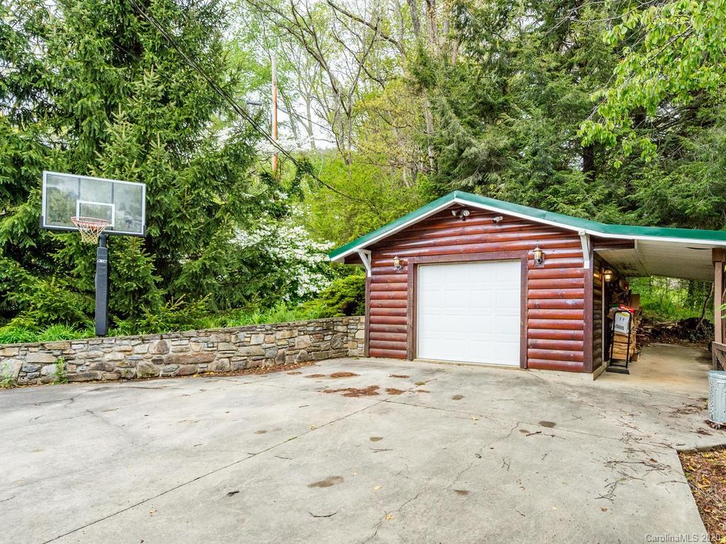 876 Walker Road Waynesville NC 28786