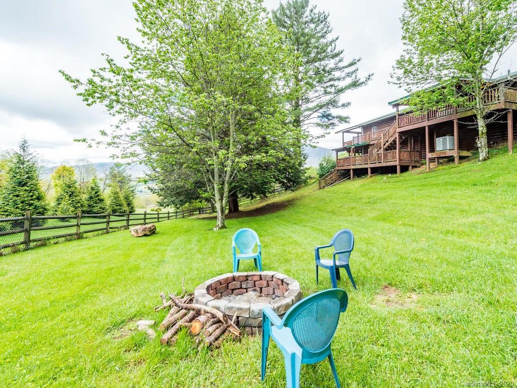 876 Walker Road Waynesville NC 28786