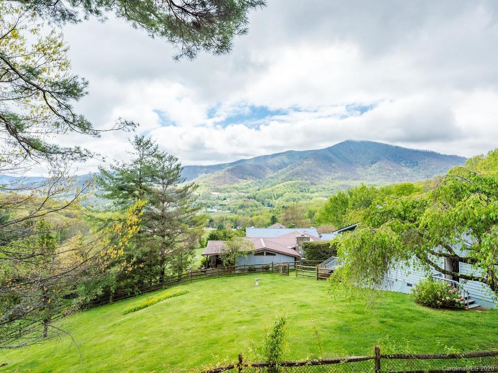 876 Walker Road Waynesville NC 28786
