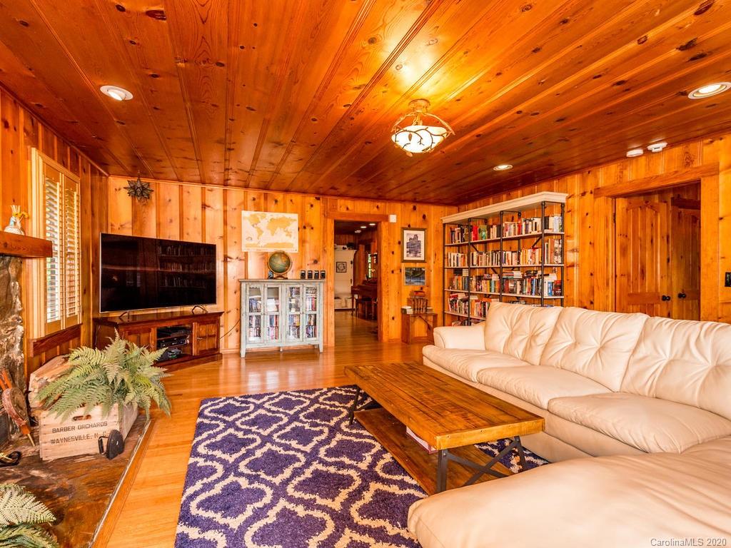 876 Walker Road Waynesville NC 28786