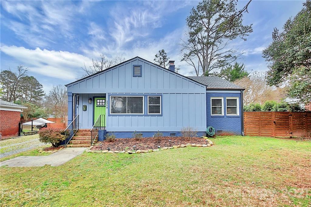2308 Farmington Lane Charlotte NC 28205