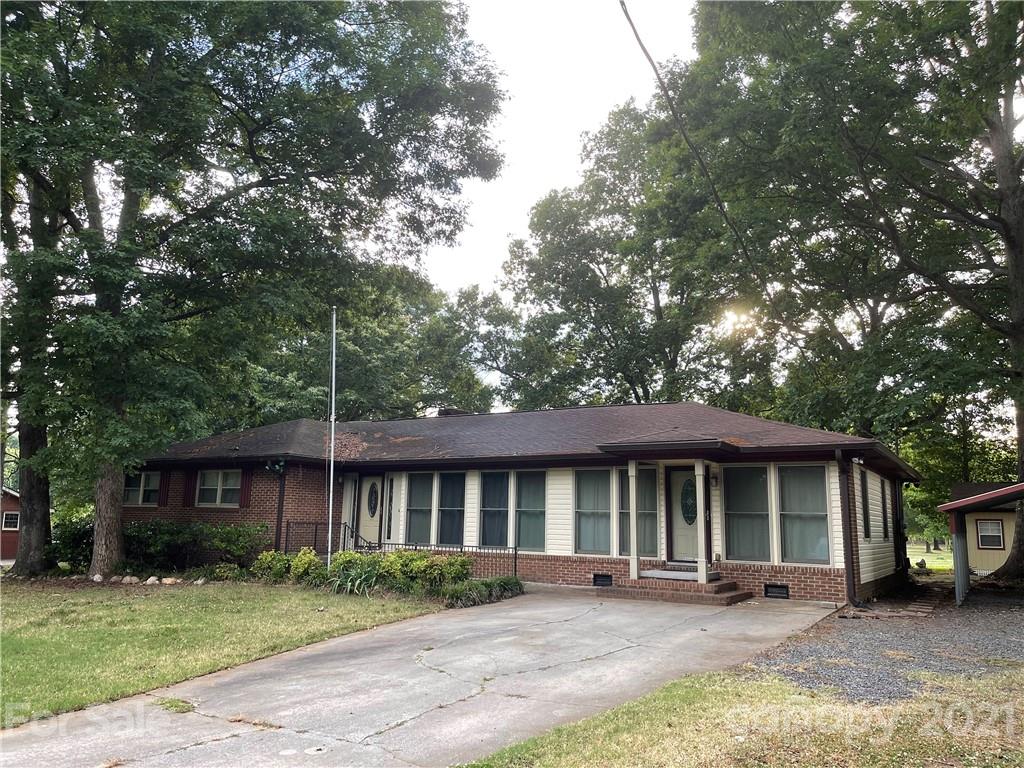2016 Candlewood Drive NW Concord NC 28027
