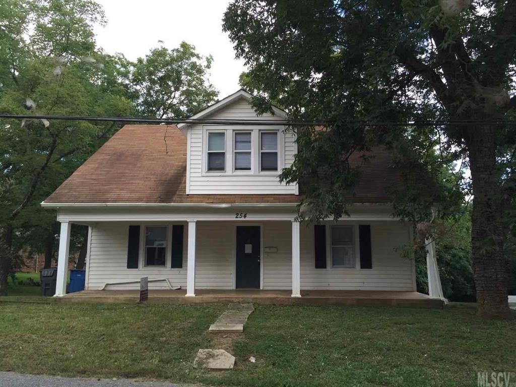 254 10th Avenue SE Hickory NC 28602