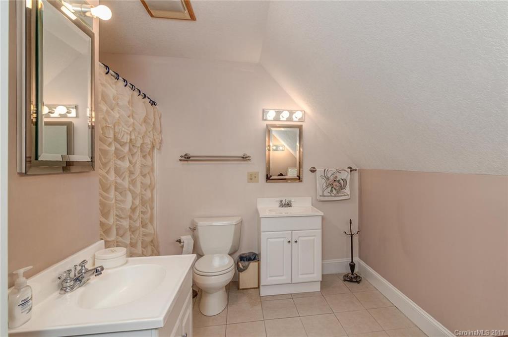 32 Happy Trails Drive Barnardsville NC 28709