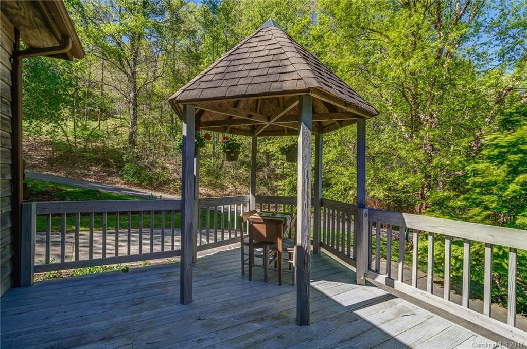 32 Happy Trails Drive Barnardsville NC 28709
