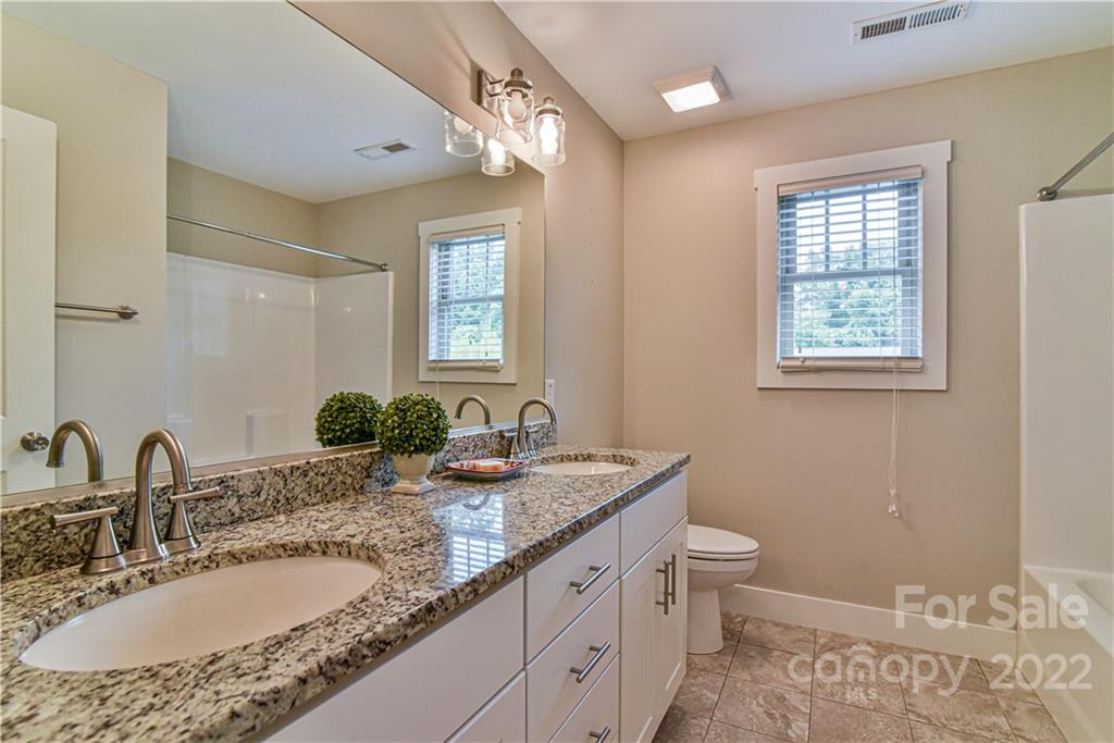 15 Kennesaw Street Asheville NC 28803