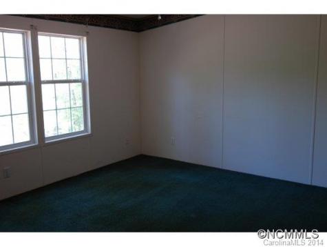 26 Renee Road Asheville NC 28806