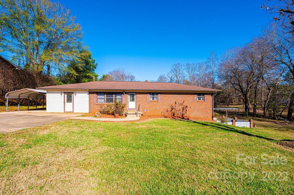 2067 15th Avenue NE Hickory NC 28601