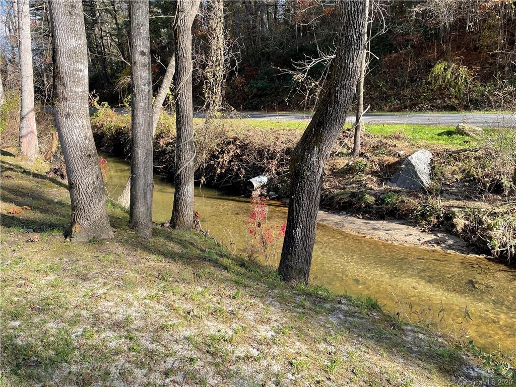 912 N Lakeside Drive Hendersonville NC 28739