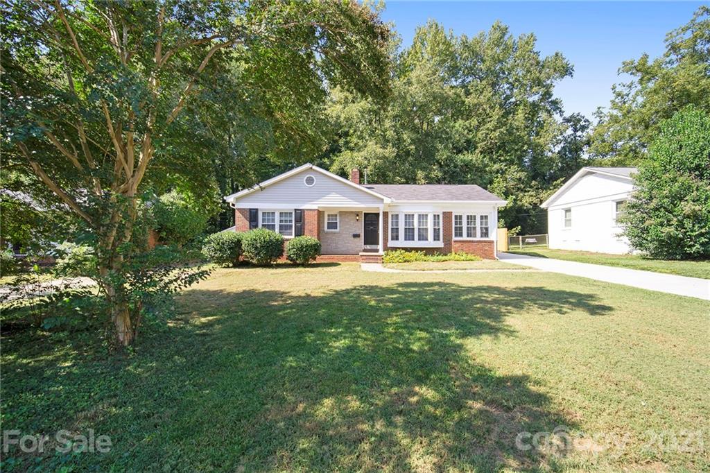 1045 Dresden Drive W Charlotte NC 28205