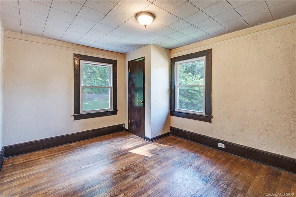 193 S Grove Street Asheville NC 28801