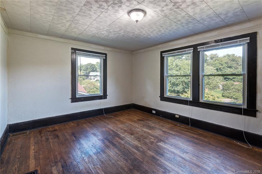 193 S Grove Street Asheville NC 28801