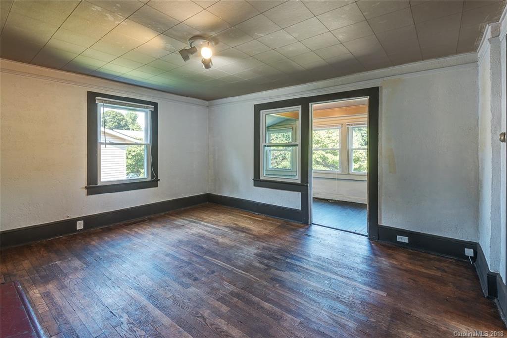 193 S Grove Street Asheville NC 28801