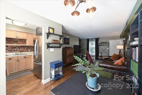4327 Walker Road Charlotte NC 28211
