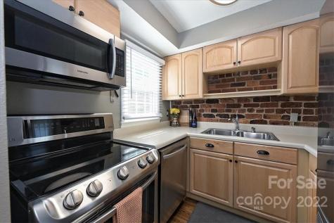 4327 Walker Road Charlotte NC 28211