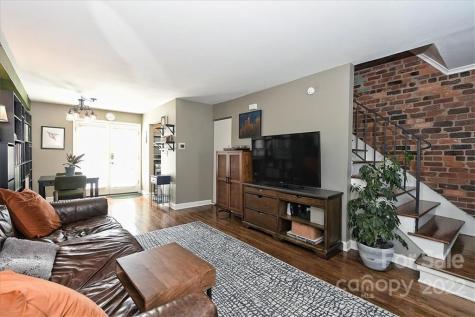 4327 Walker Road Charlotte NC 28211