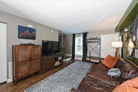 4327 Walker Road Charlotte NC 28211