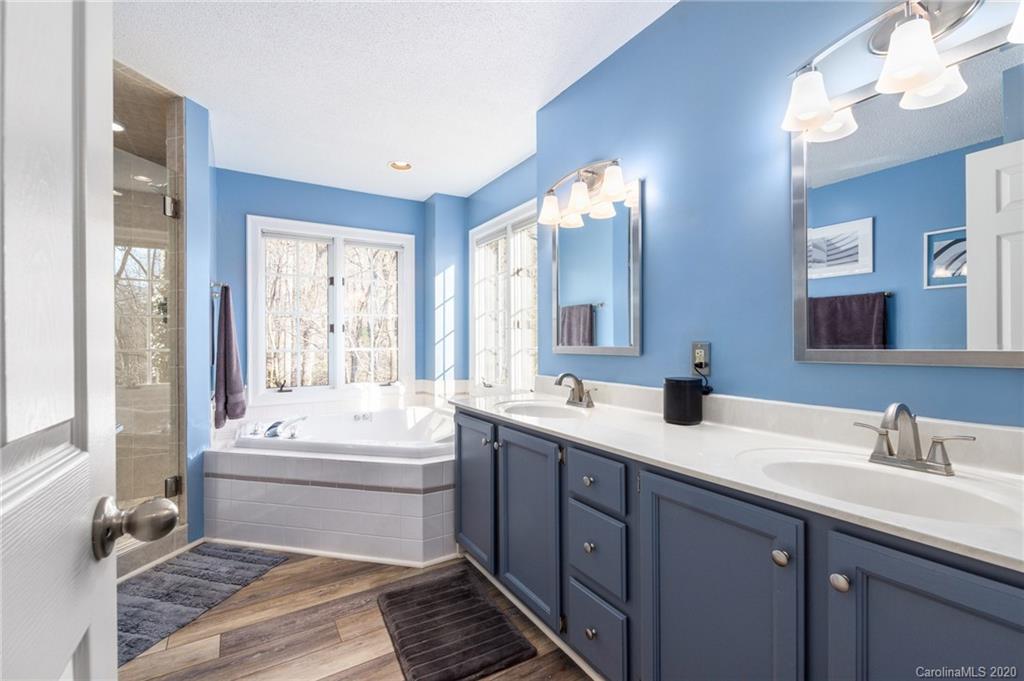 1213 Saint Charles Court Asheville NC 28803