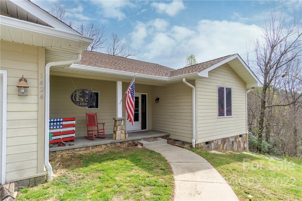 1424 Wolf Pen Road Old Fort NC 28762
