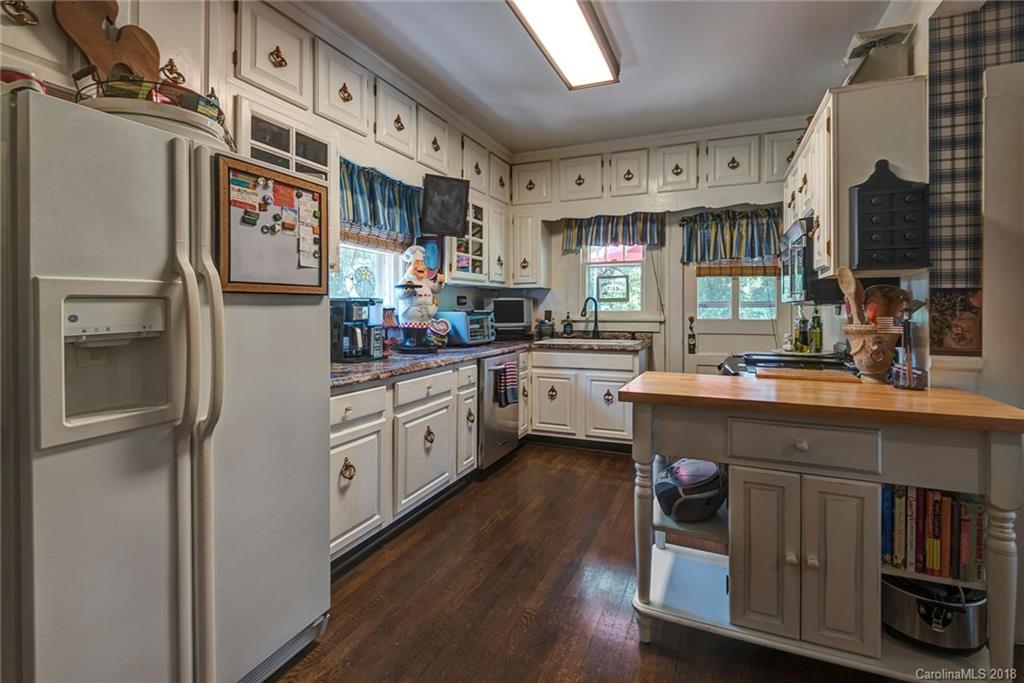 139 Brucemont Circle Asheville NC 28806
