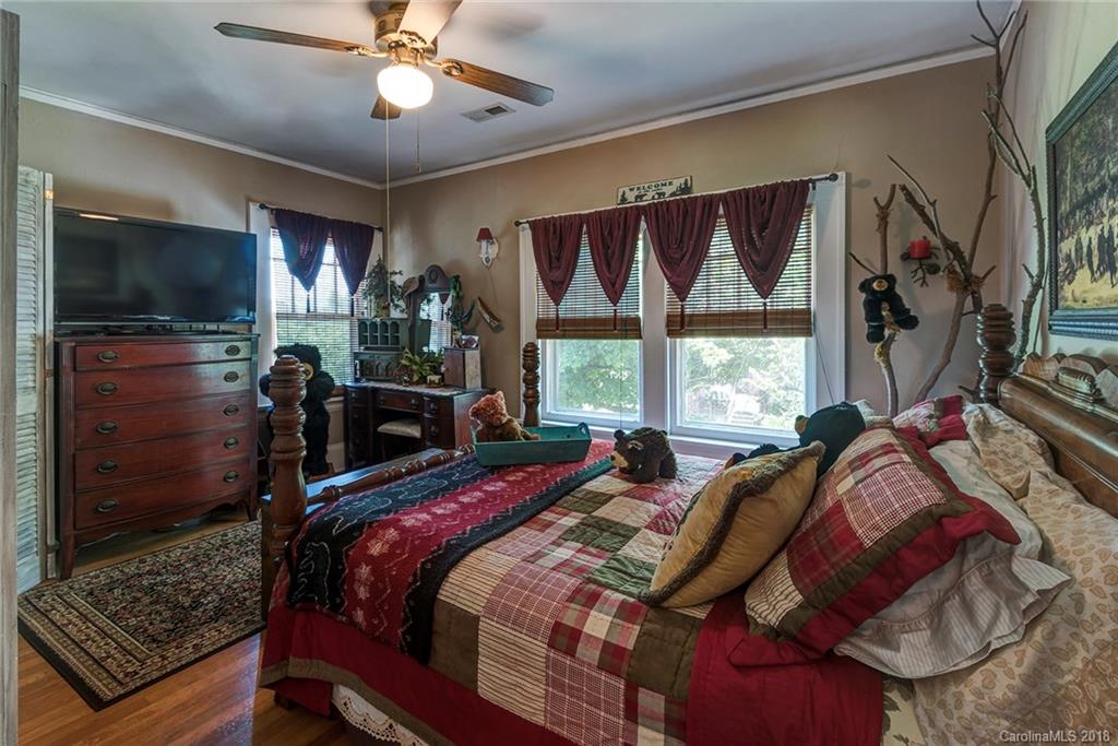 139 Brucemont Circle Asheville NC 28806