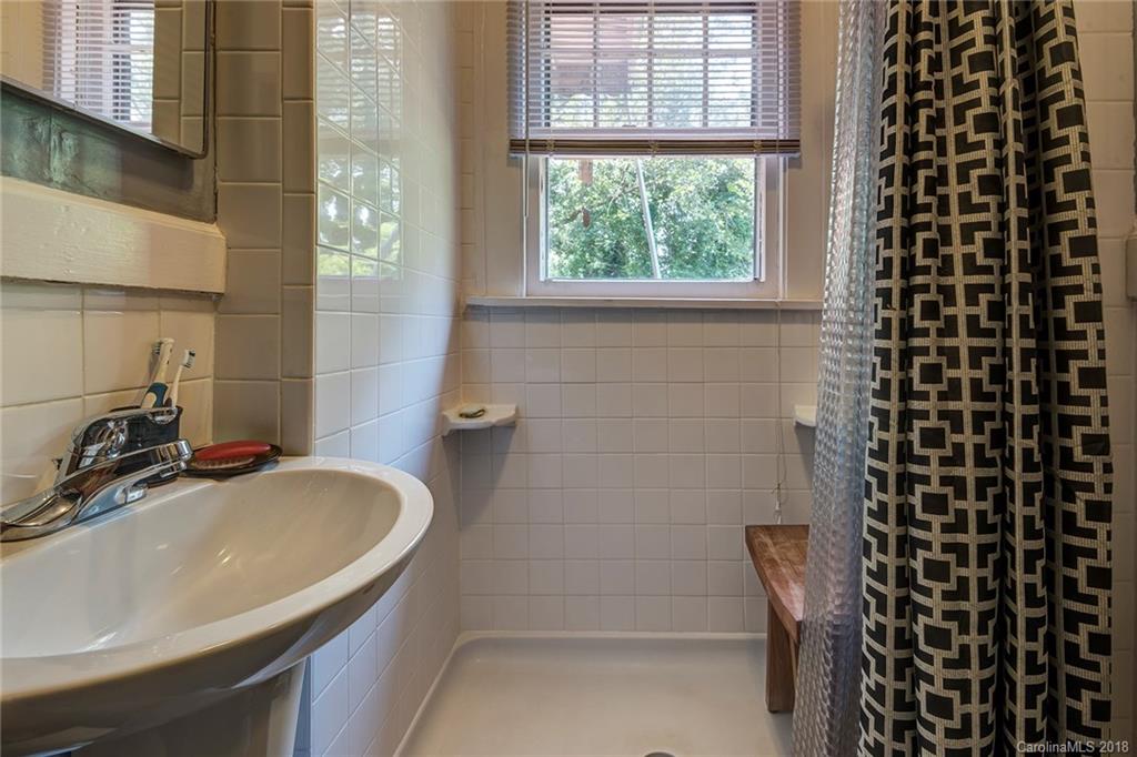 139 Brucemont Circle Asheville NC 28806