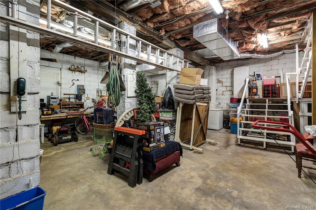 139 Brucemont Circle Asheville NC 28806