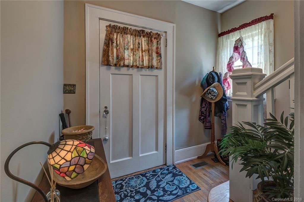 139 Brucemont Circle Asheville NC 28806