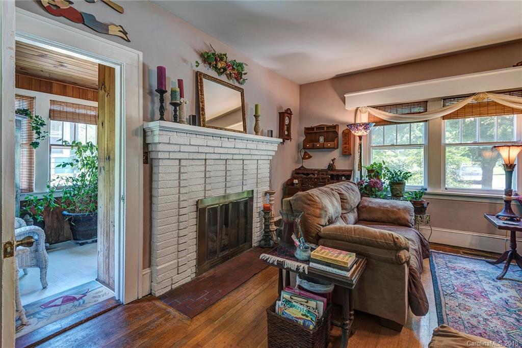 139 Brucemont Circle Asheville NC 28806