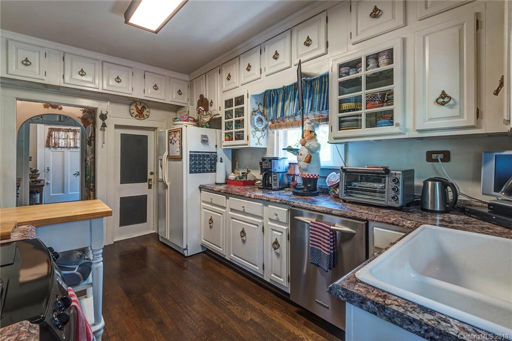 139 Brucemont Circle Asheville NC 28806