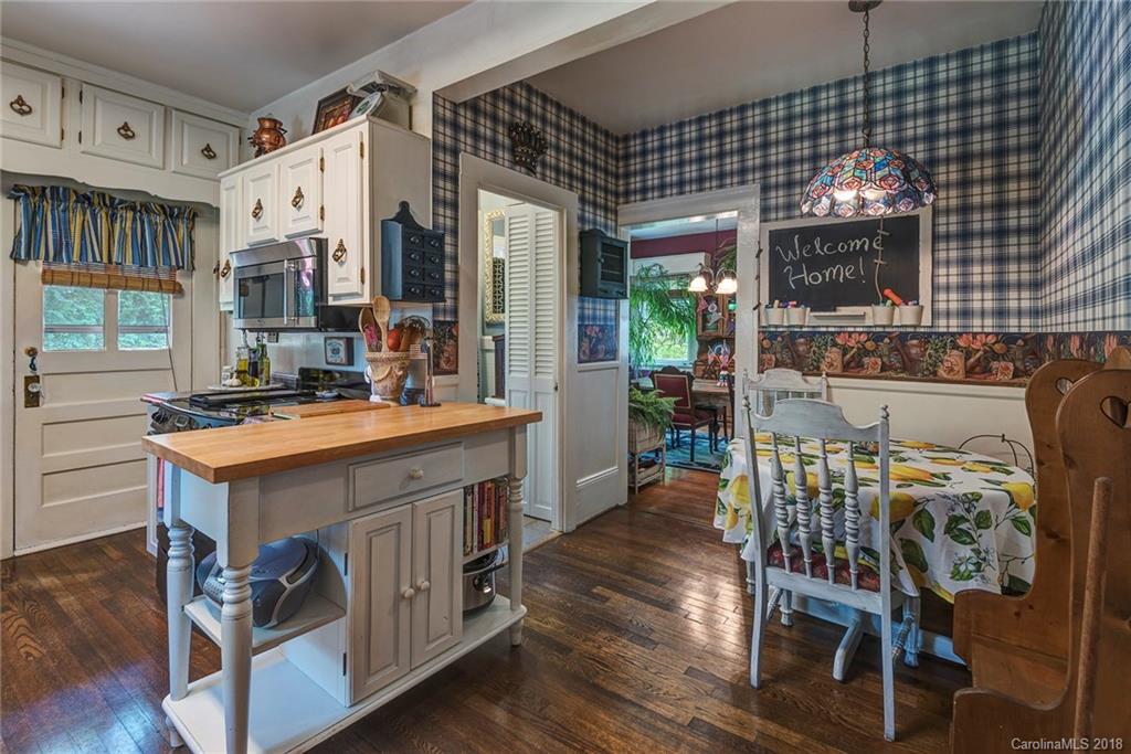 139 Brucemont Circle Asheville NC 28806