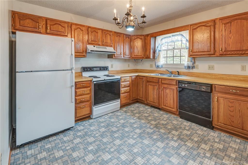 661 Old Fort Road Fairview NC 28730
