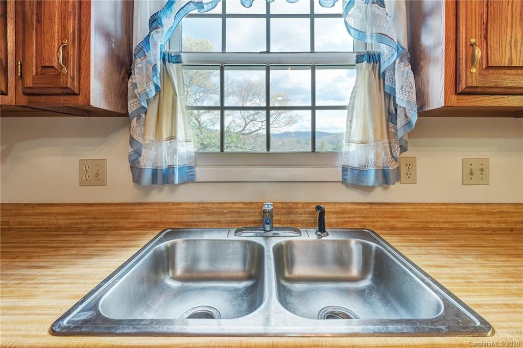 661 Old Fort Road Fairview NC 28730