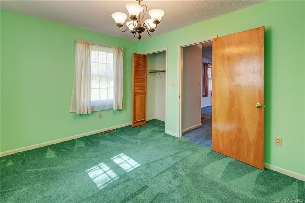 661 Old Fort Road Fairview NC 28730