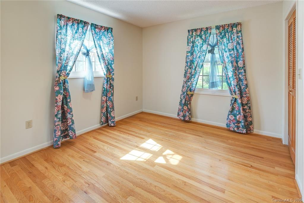 661 Old Fort Road Fairview NC 28730