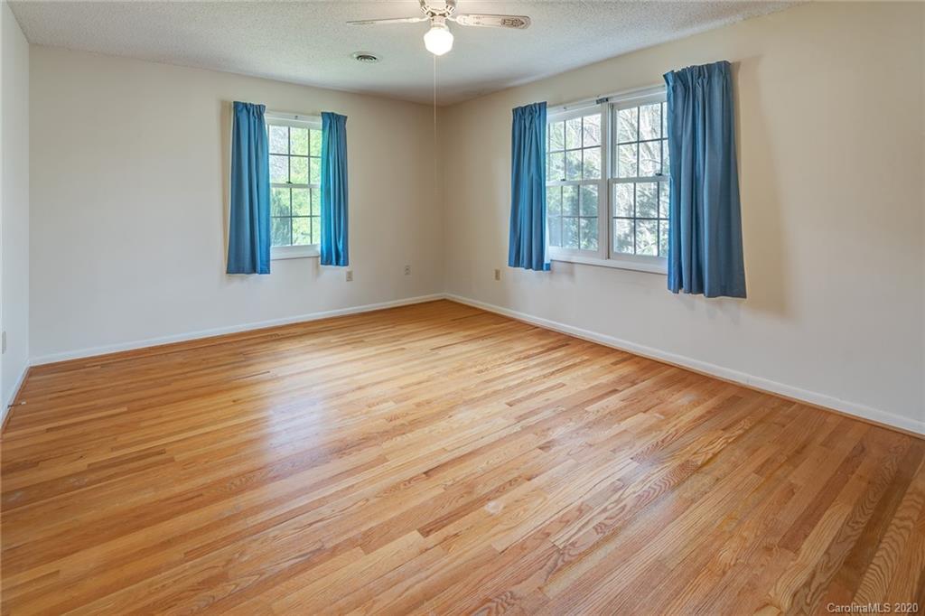 661 Old Fort Road Fairview NC 28730