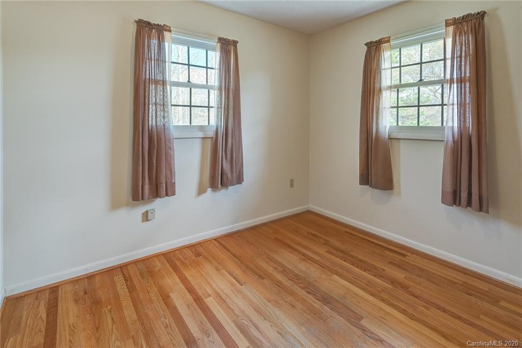 661 Old Fort Road Fairview NC 28730
