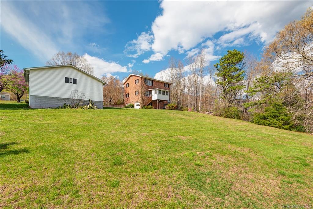 661 Old Fort Road Fairview NC 28730