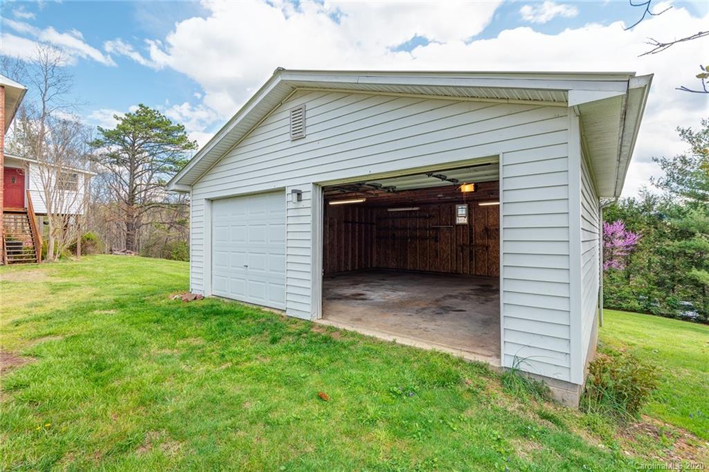 661 Old Fort Road Fairview NC 28730