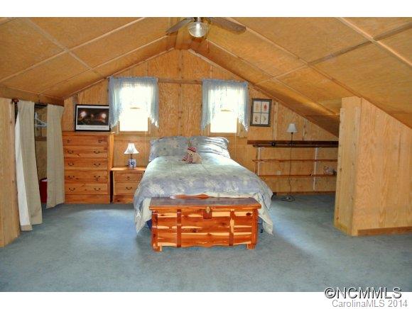75 Cracker Trail Burnsville NC 28714