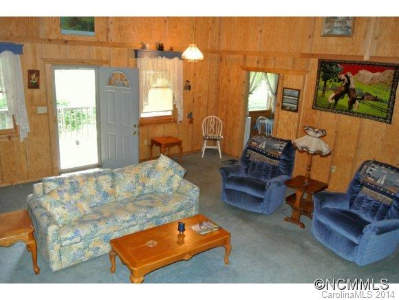 75 Cracker Trail Burnsville NC 28714