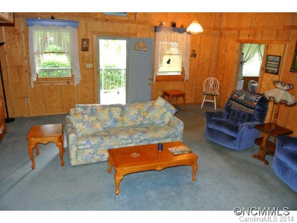 75 Cracker Trail Burnsville NC 28714
