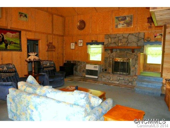75 Cracker Trail Burnsville NC 28714