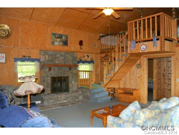 75 Cracker Trail Burnsville NC 28714